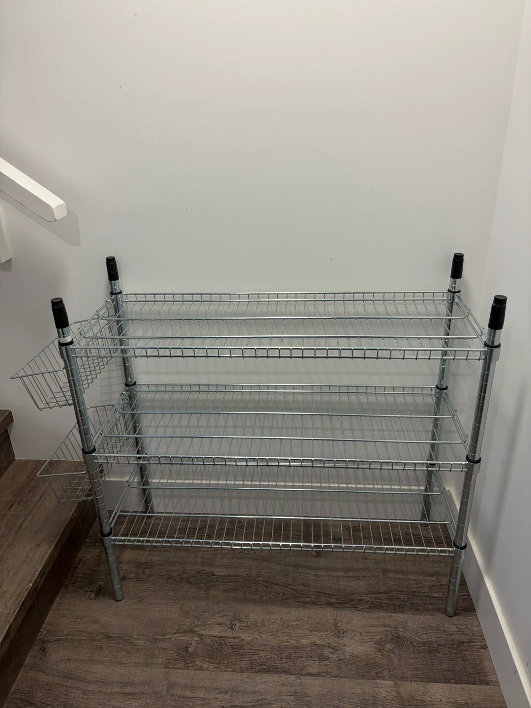 shelf with 3 tiers