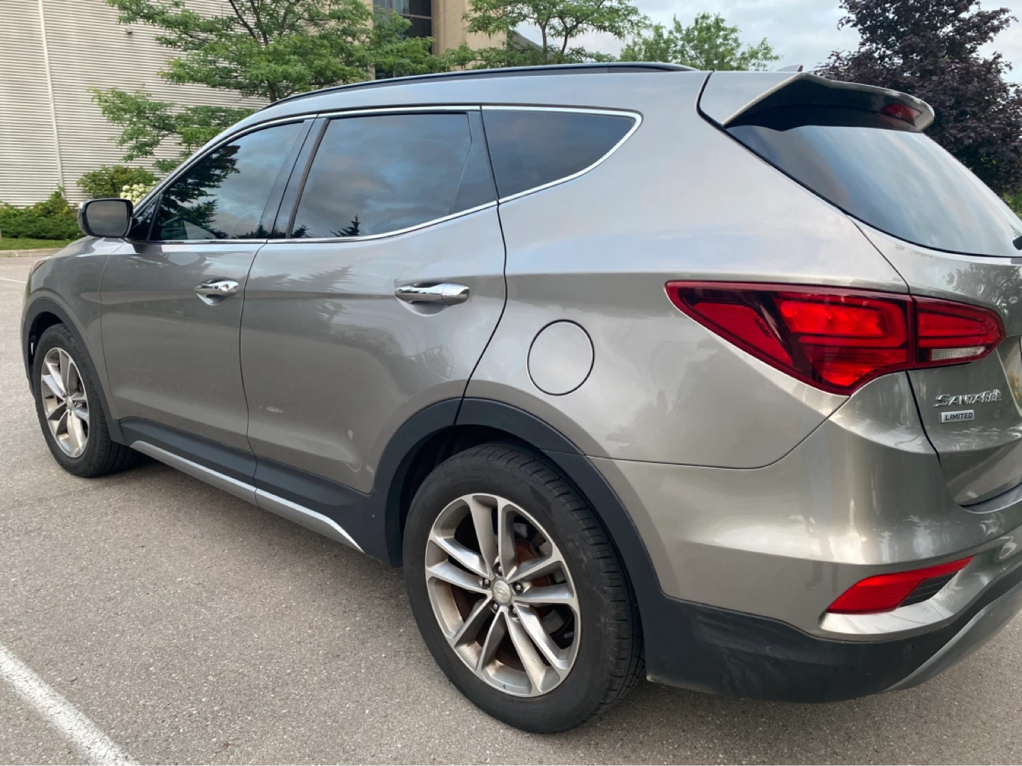 Hyundai Santa Fe Limited AWD SUV - photo 2