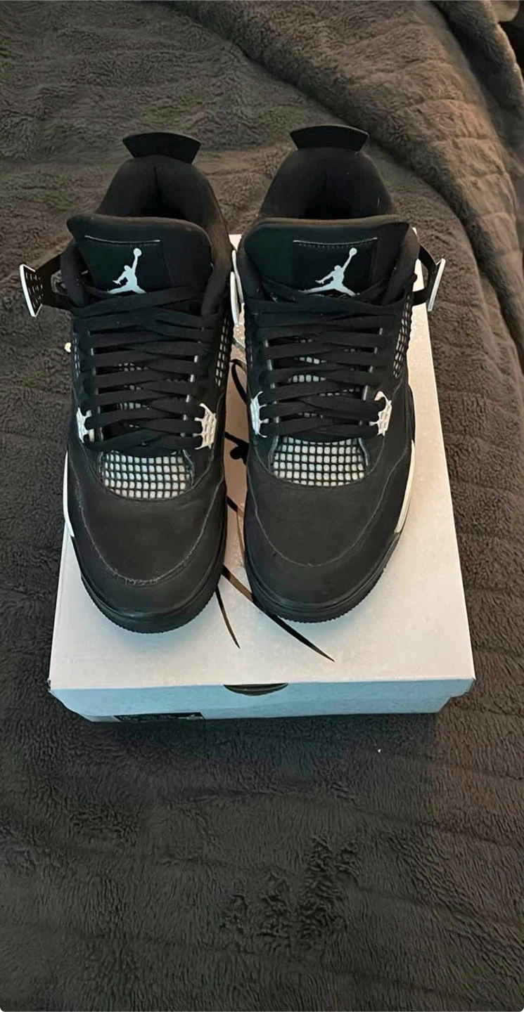 Air Jordan 4 Retro "Black Cat" - photo 2