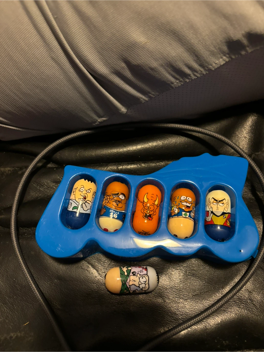 Mighty Beanz Series 2 Lot of 6 with Blue Case