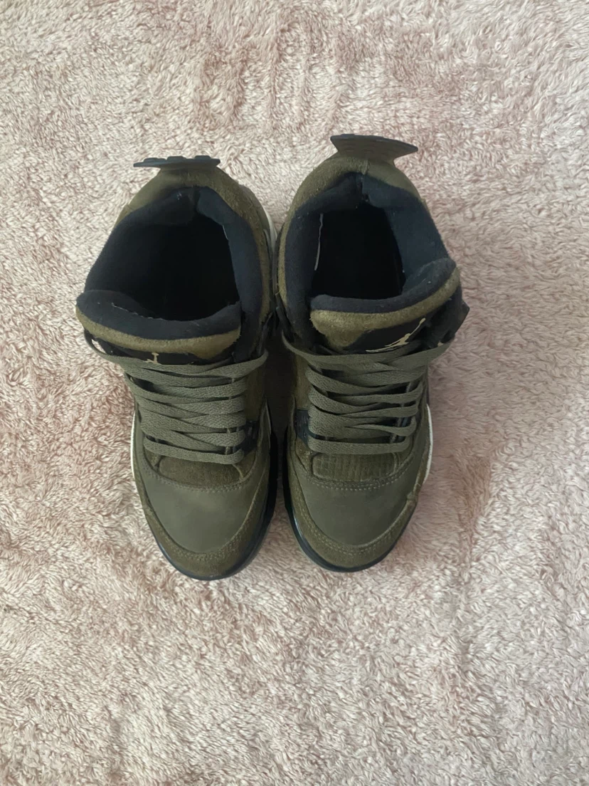 Air Jordan 4 (US 4.5Y) Sneakers - photo 2