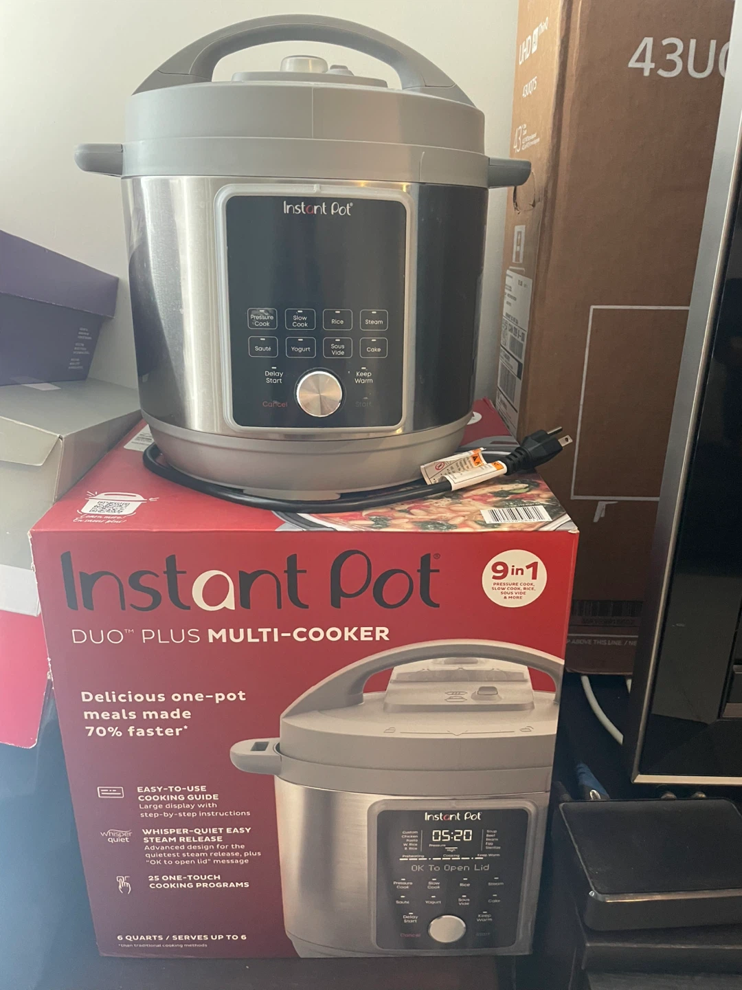 Moving out sale Instant Pot Duo Plus Multi-Cooker 6 Quart - photo 4