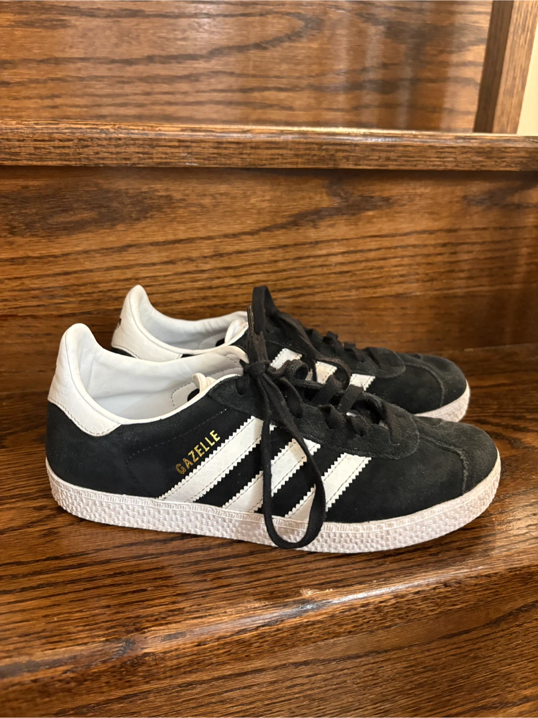 Adidas Kids Size 3.5 Black and White Gazelle Shoes