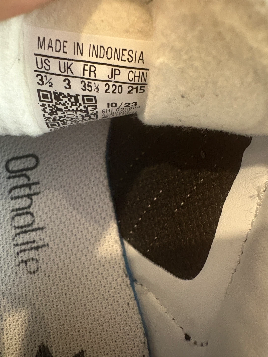 Adidas Kids Size 3.5 Black and White Gazelle Shoes - photo 5