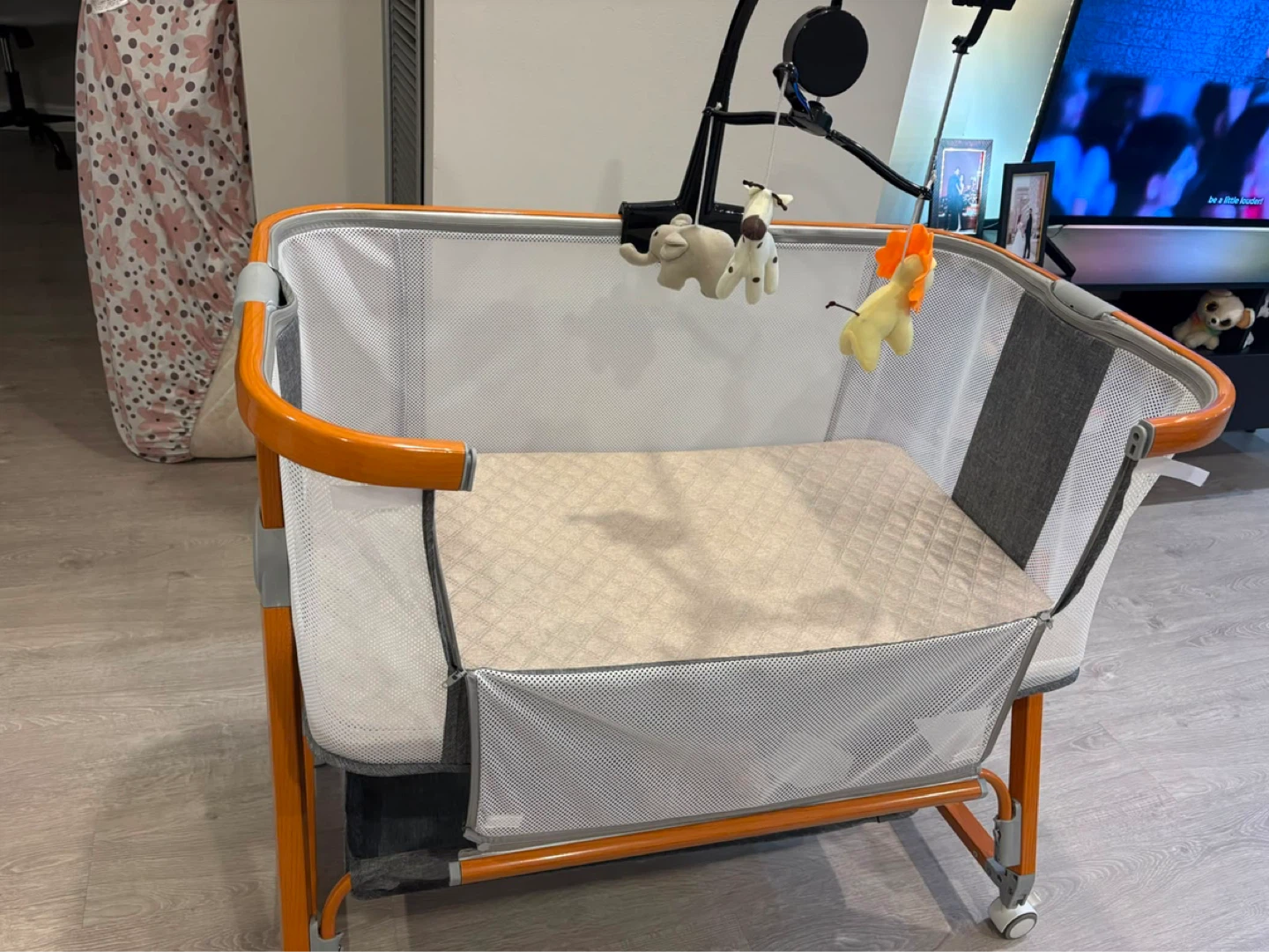 3-in-1 Baby Bassinet & Sleeper (Grey - Excellent) - photo 2