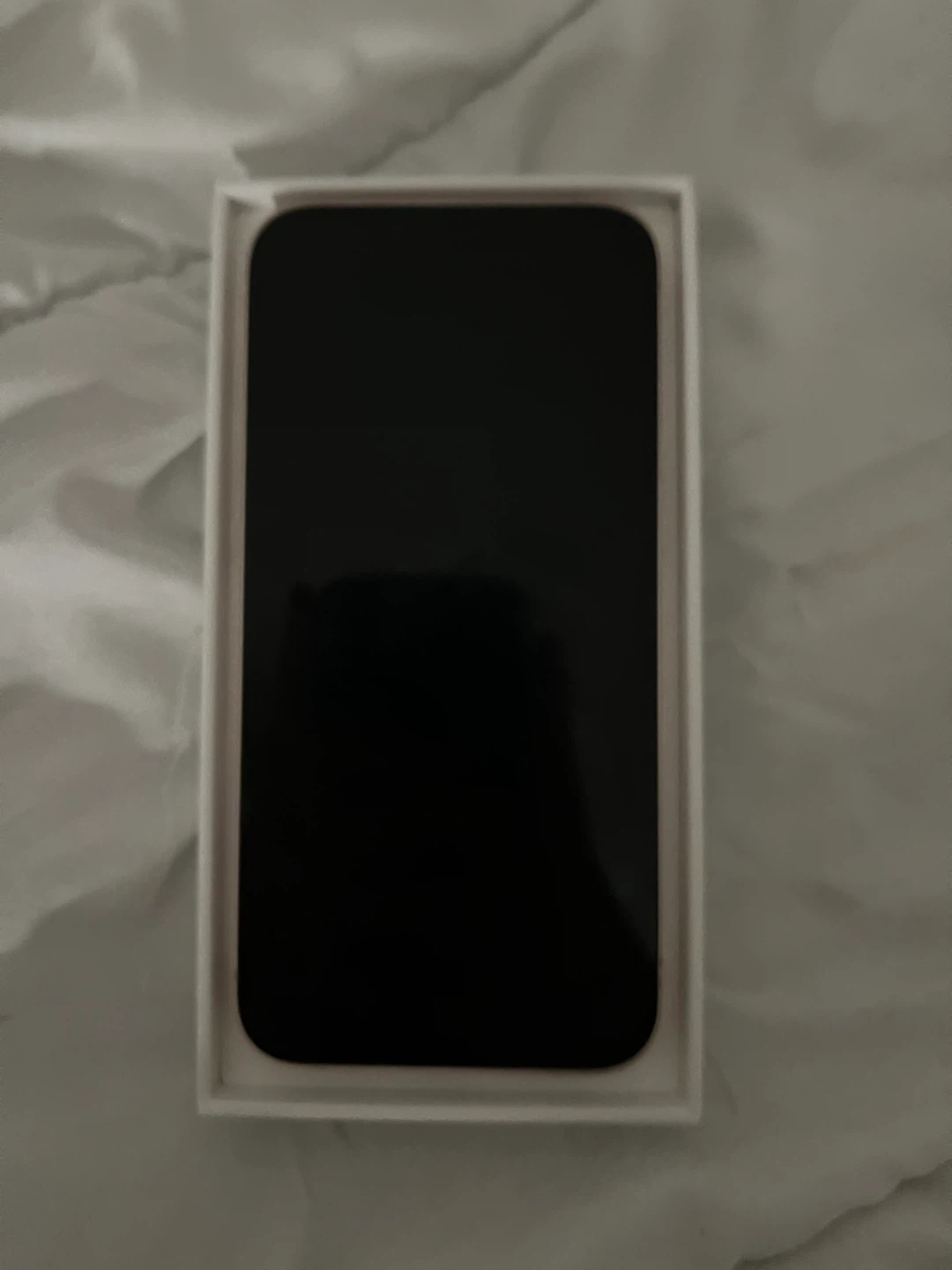 Pink iPhone 13 - photo 2