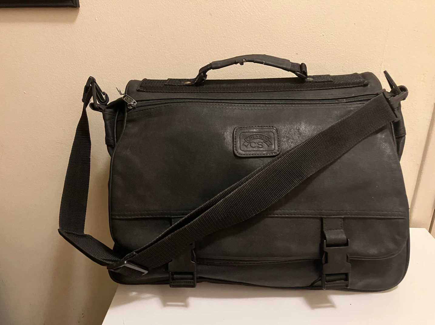 Black Leather Messenger Bag - photo 2