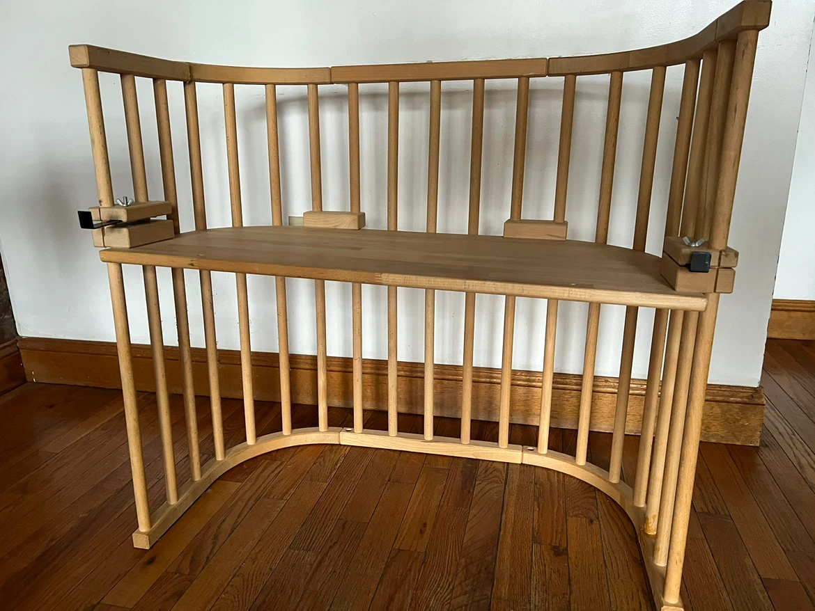 Wooden Baby Crib with Mattress