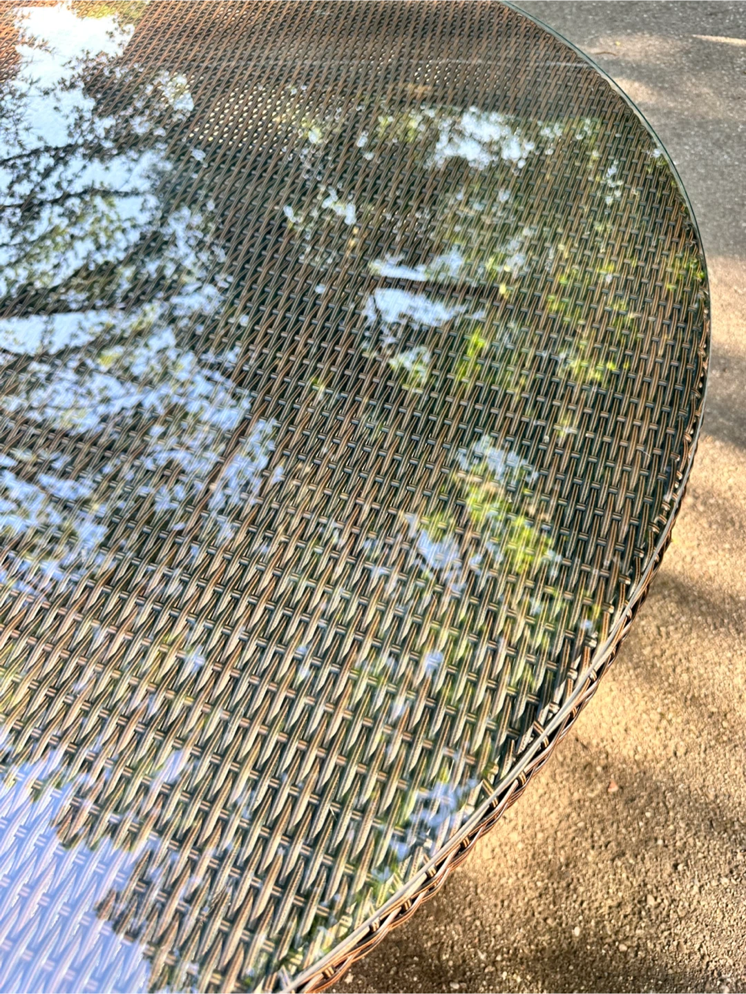 Round Outdoor Wicker Patio Dining Table with Glass Top & Cover - photo 5