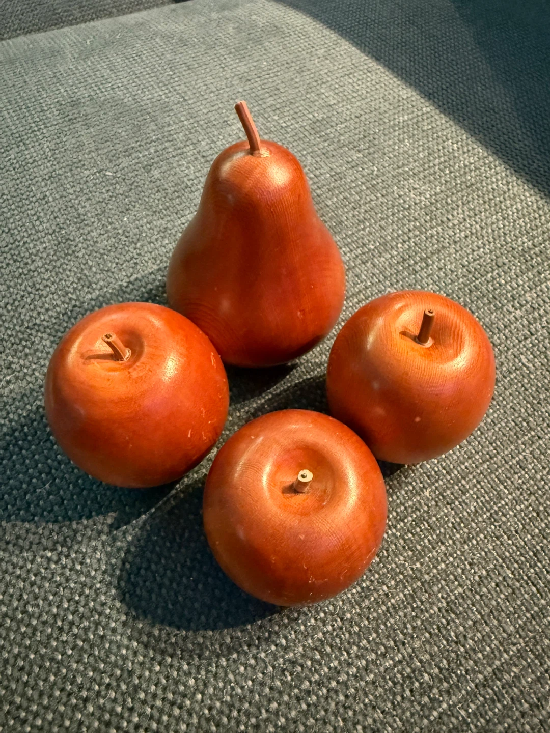 VINTAGE TASMANIAN HUON PINE WOODEN CARVED APPLE AND PEAR