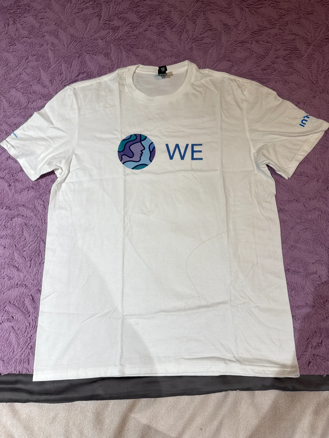 🩵 Women Everywhere T-Shirt - Size M - photo 2