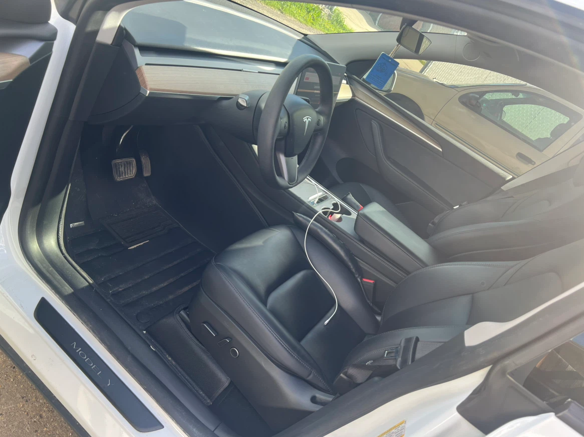 Tesla model y 2023 - photo 5