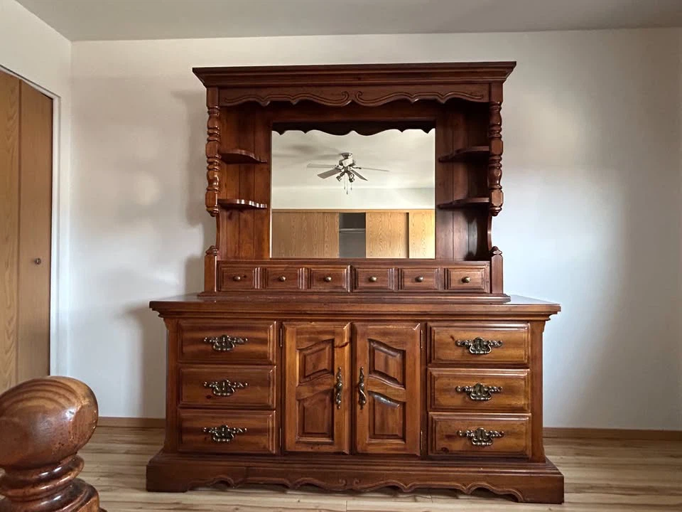 Ethan Allen Old Tavern Pine Bedroom Set