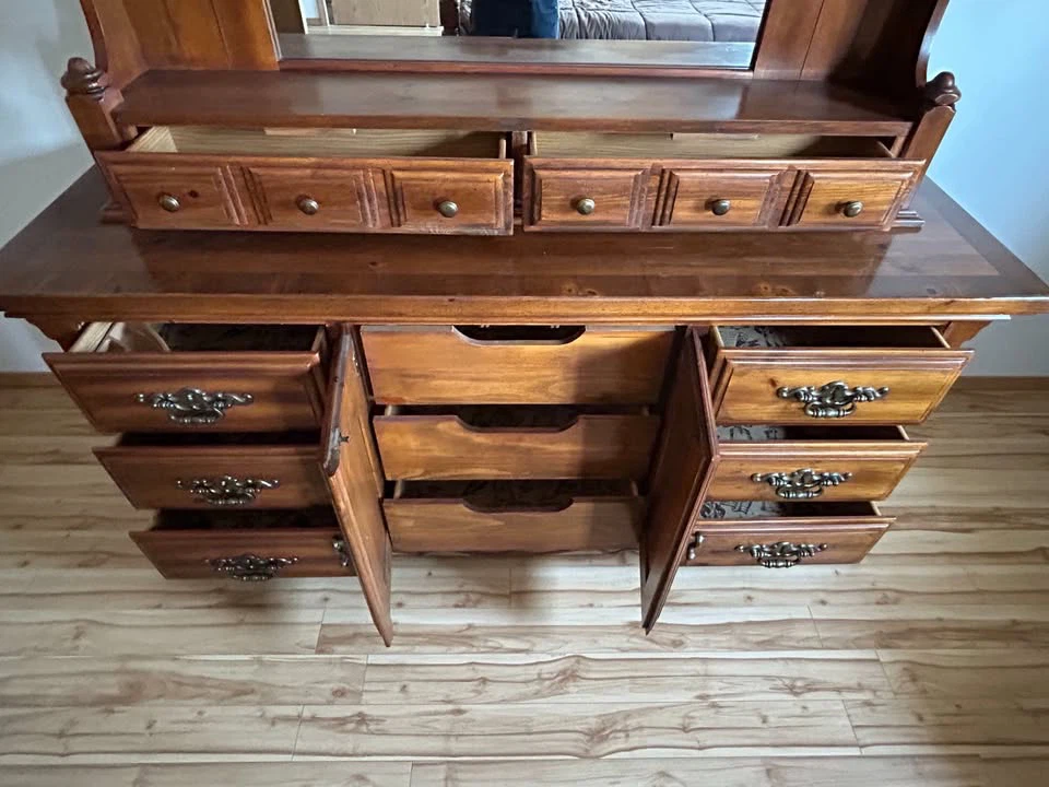Ethan Allen Old Tavern Pine Bedroom Set - photo 5