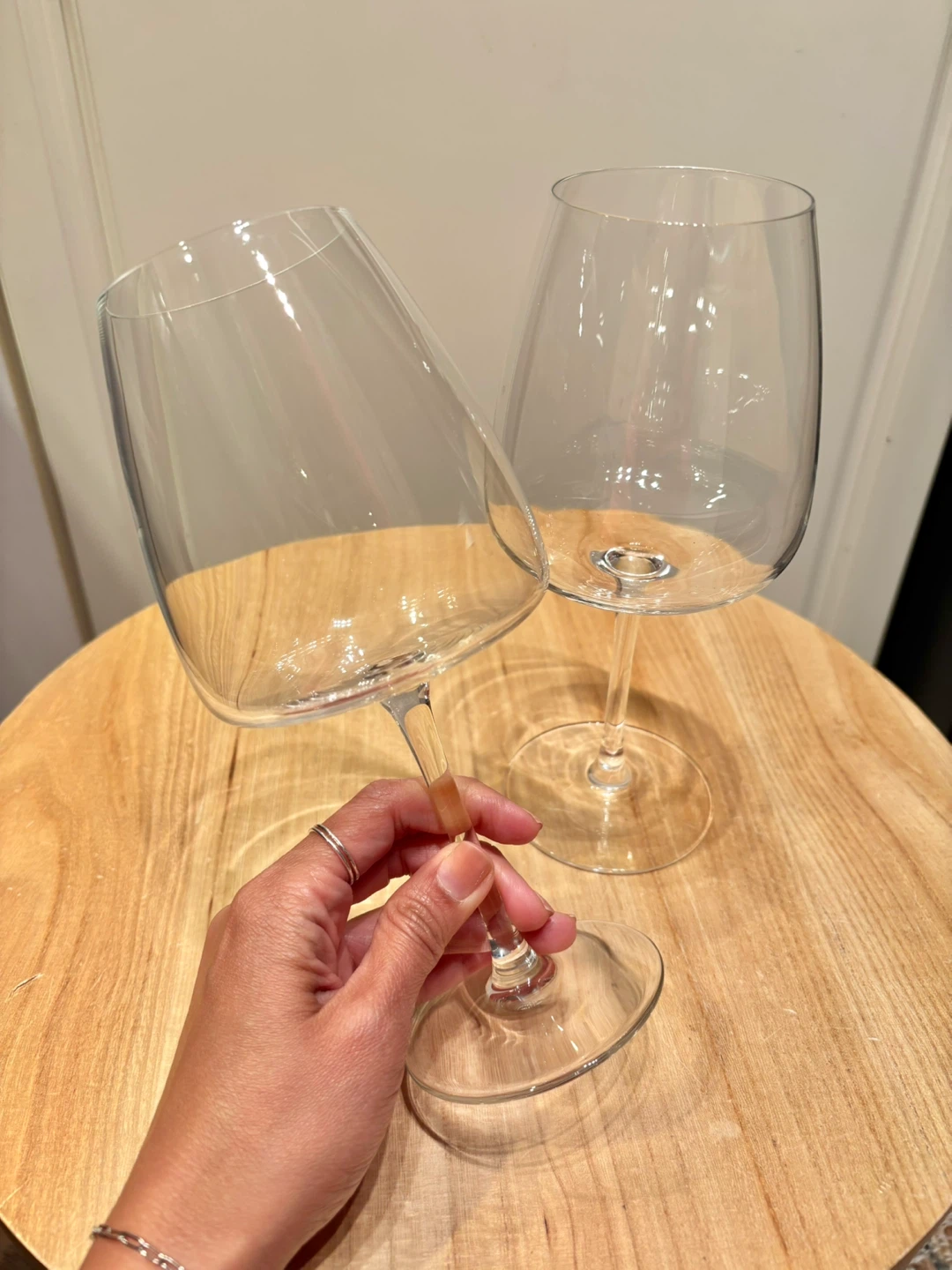 Set of 4 Clear Wine Glasses - photo 2