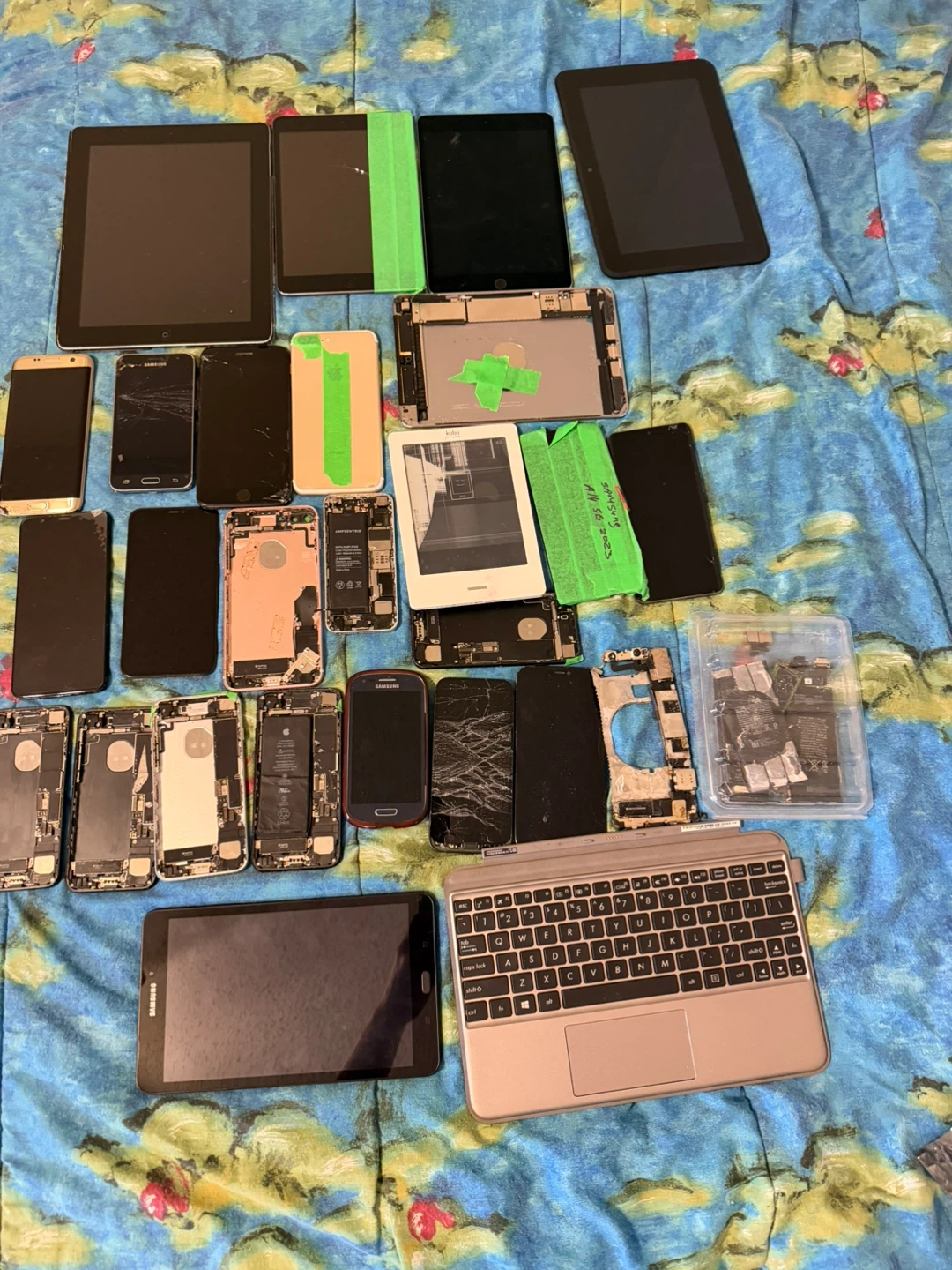 Mixed Lot of Phones & Tablets – Apple, Samsung, ASUS, Kobo