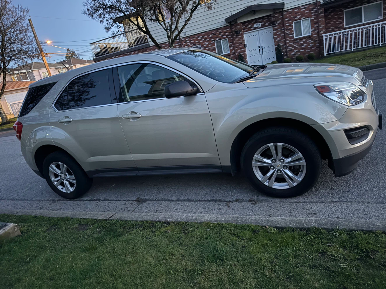 2016 Chevrolet Equinox LT SUV - photo 2
