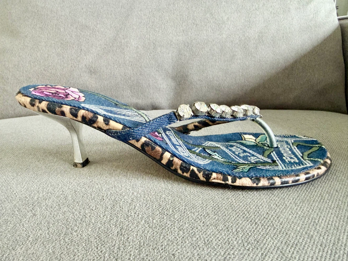 Beverly Feldman Designer Rhinestone Denim Sandals Size 9.5 - photo 3