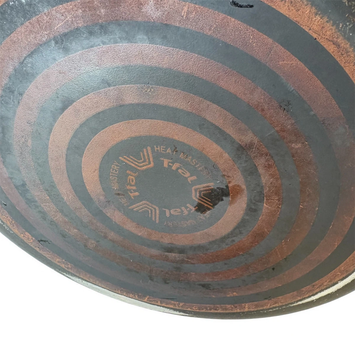 T-fal Deep Sauté Pan with Helper Handle used condition as is - photo 4