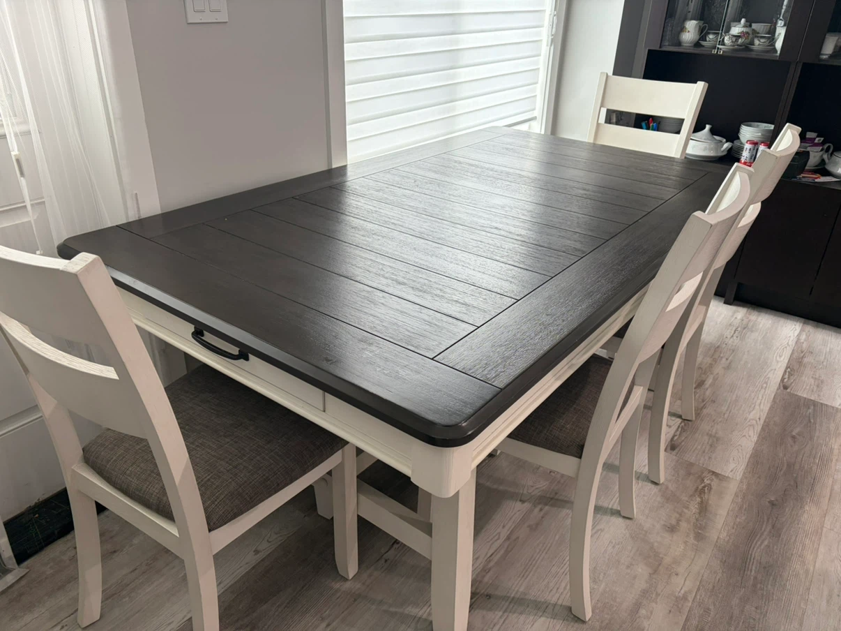 Dining table set