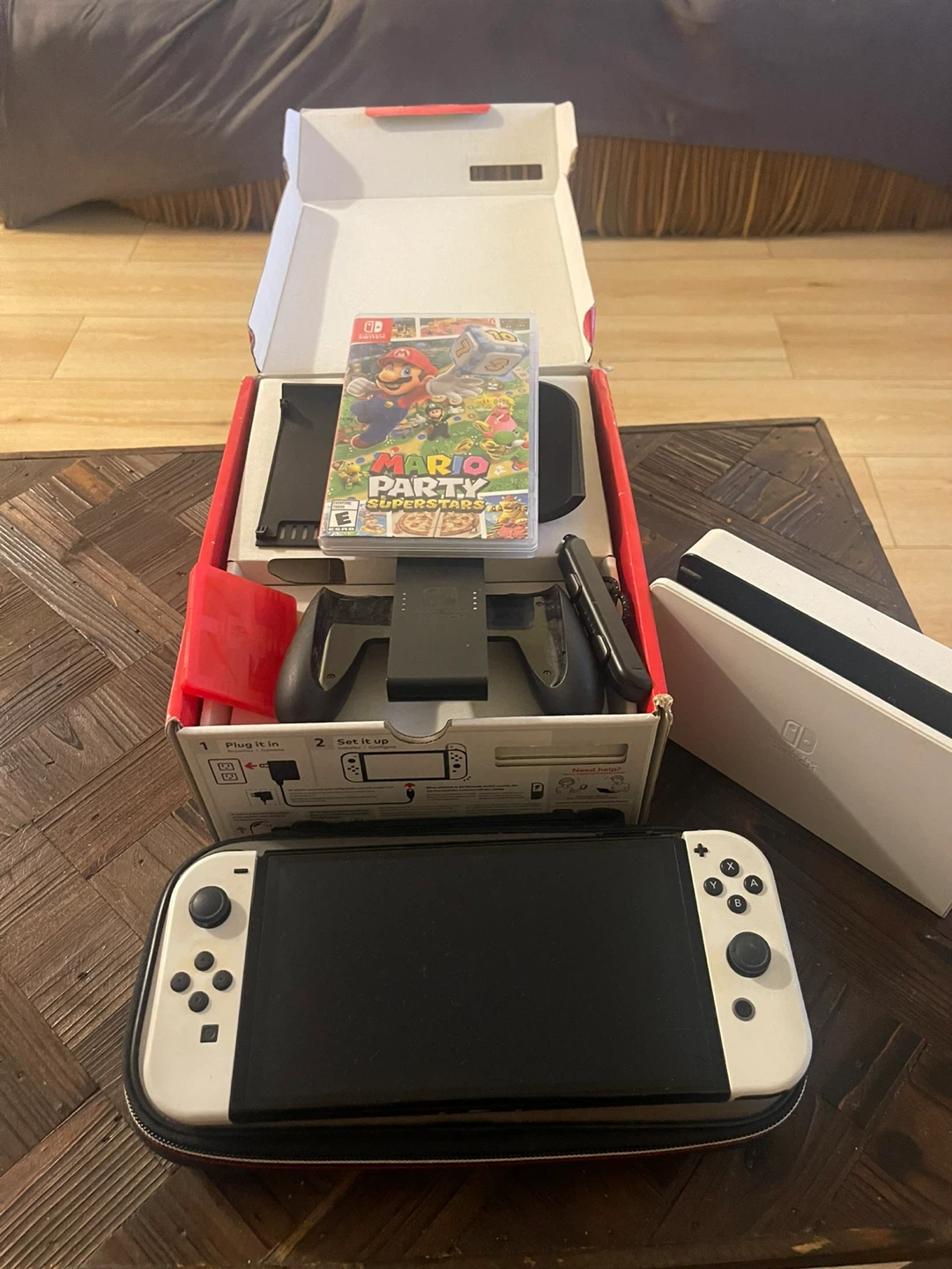 Nintendo Switch OLED Mario Kart 8 Deluxe Bundle - photo 3