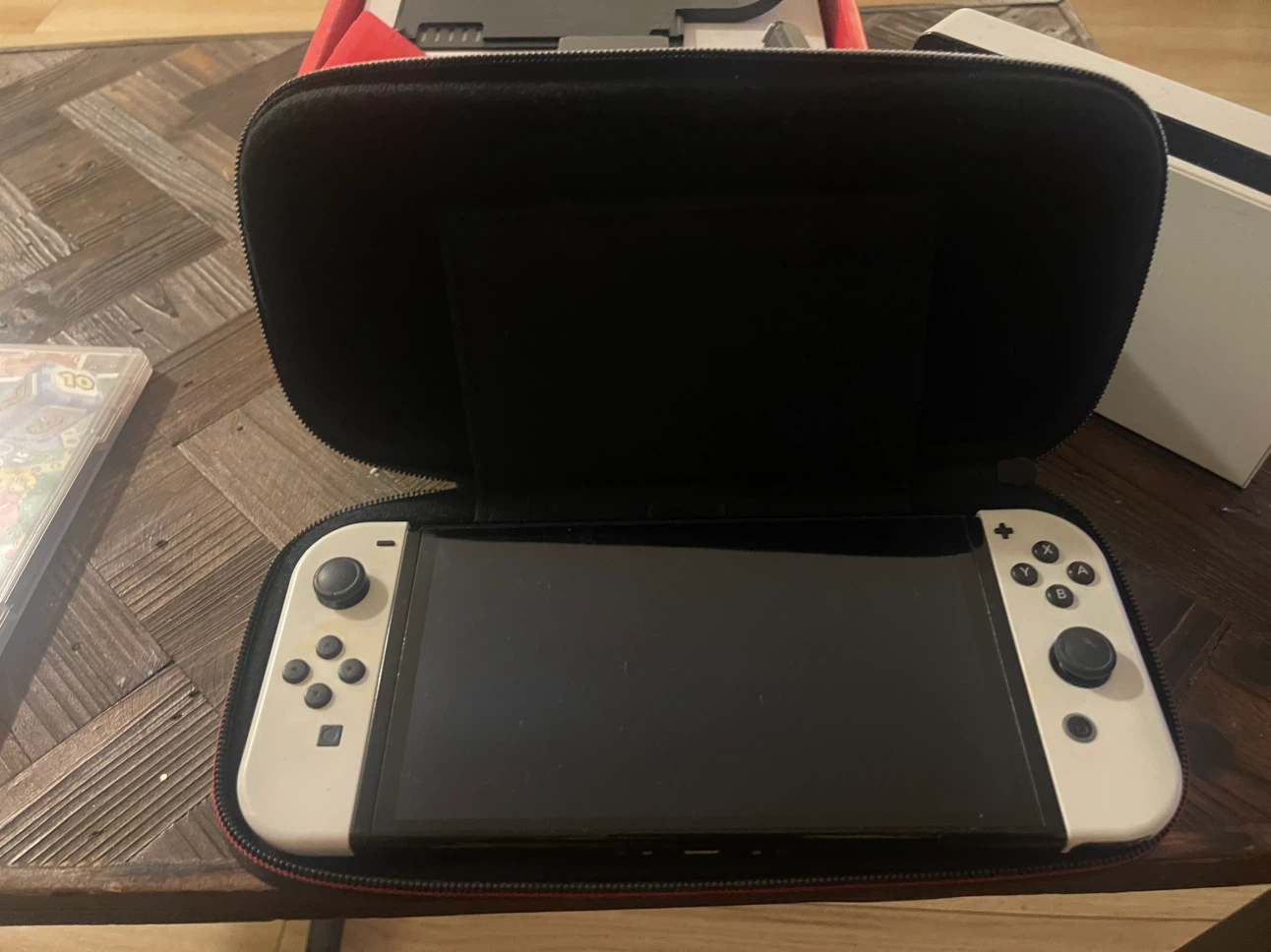 Nintendo Switch OLED Mario Kart 8 Deluxe Bundle - photo 4