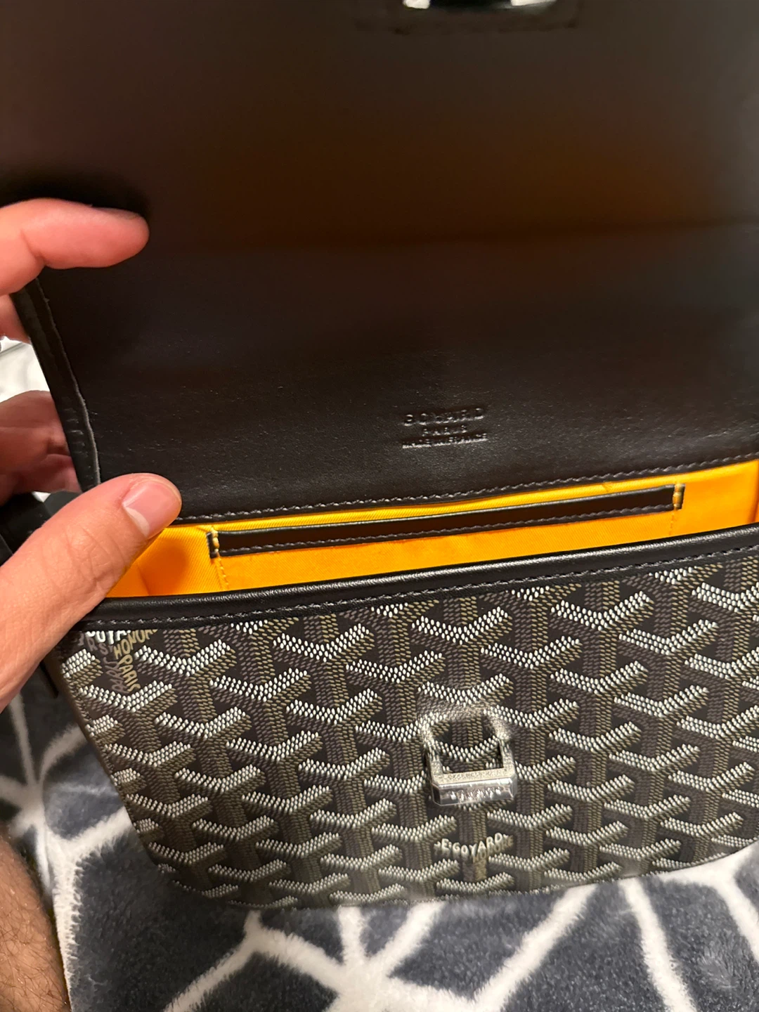 Goyard Paris Crossbody Bag - photo 4