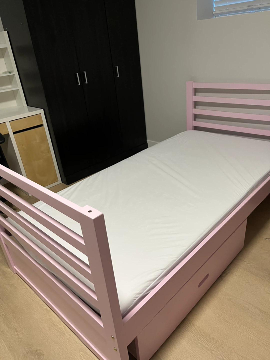 Pink bunk Bed with 2 Drawers - photo 3