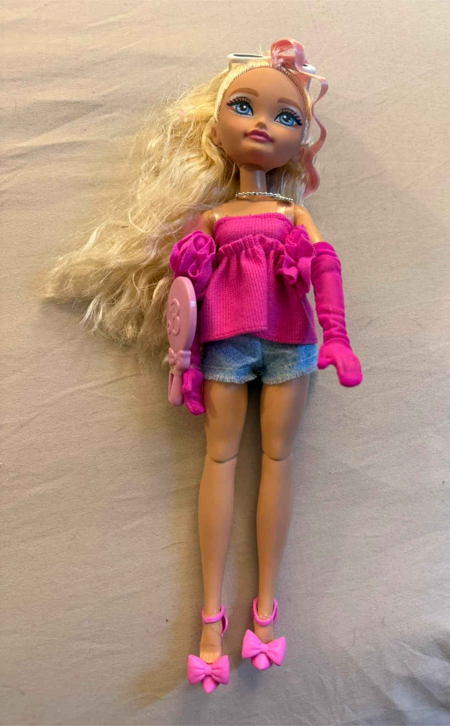 Fashion Doll with Accessories - photo 2