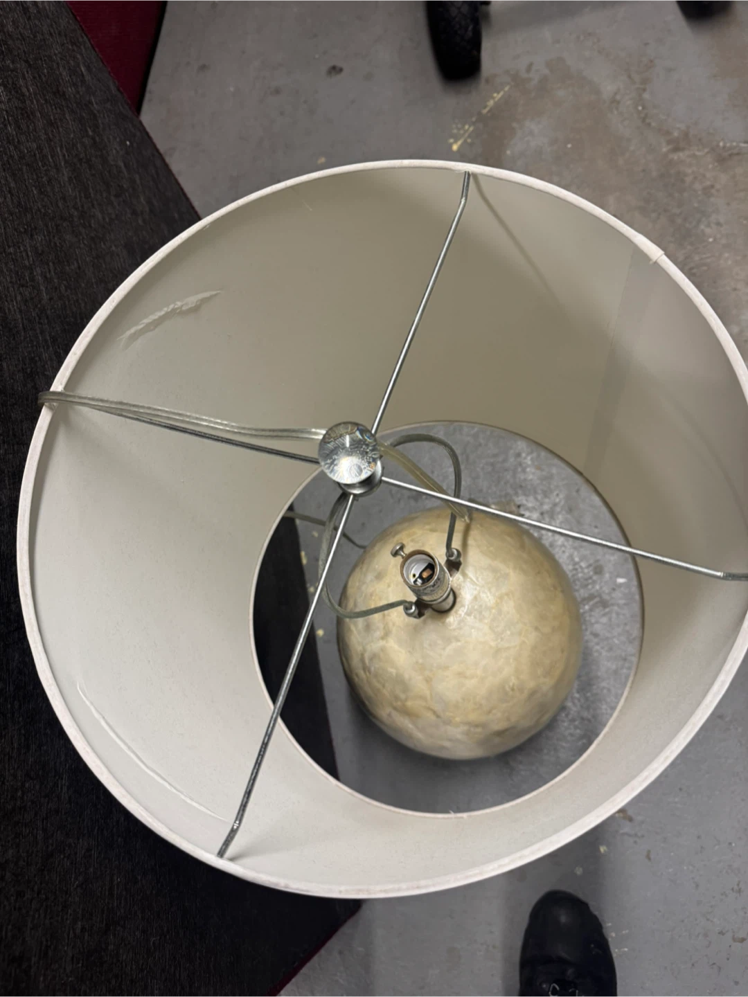 Table Lamp with Shell-Look Base - photo 2
