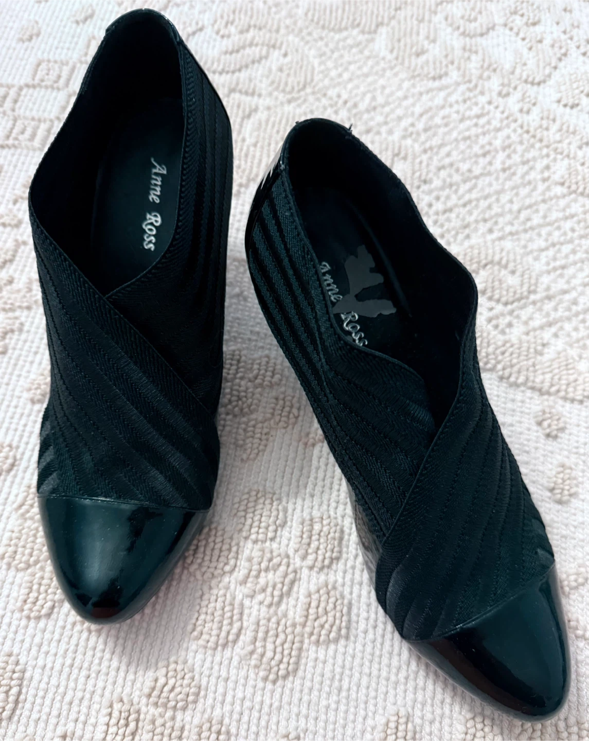 Anne Ross Black Fabric and Patent Heels - Size 9