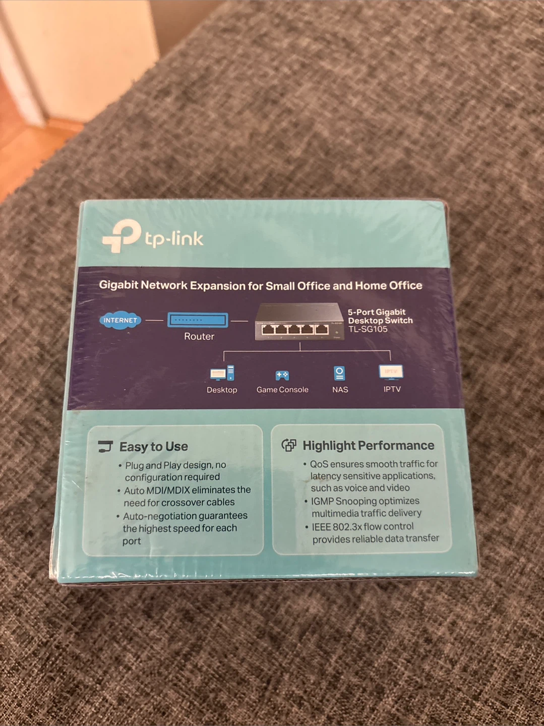 TP-Link TL-SG105 5-Port Gigabit Desktop Switch - photo 3