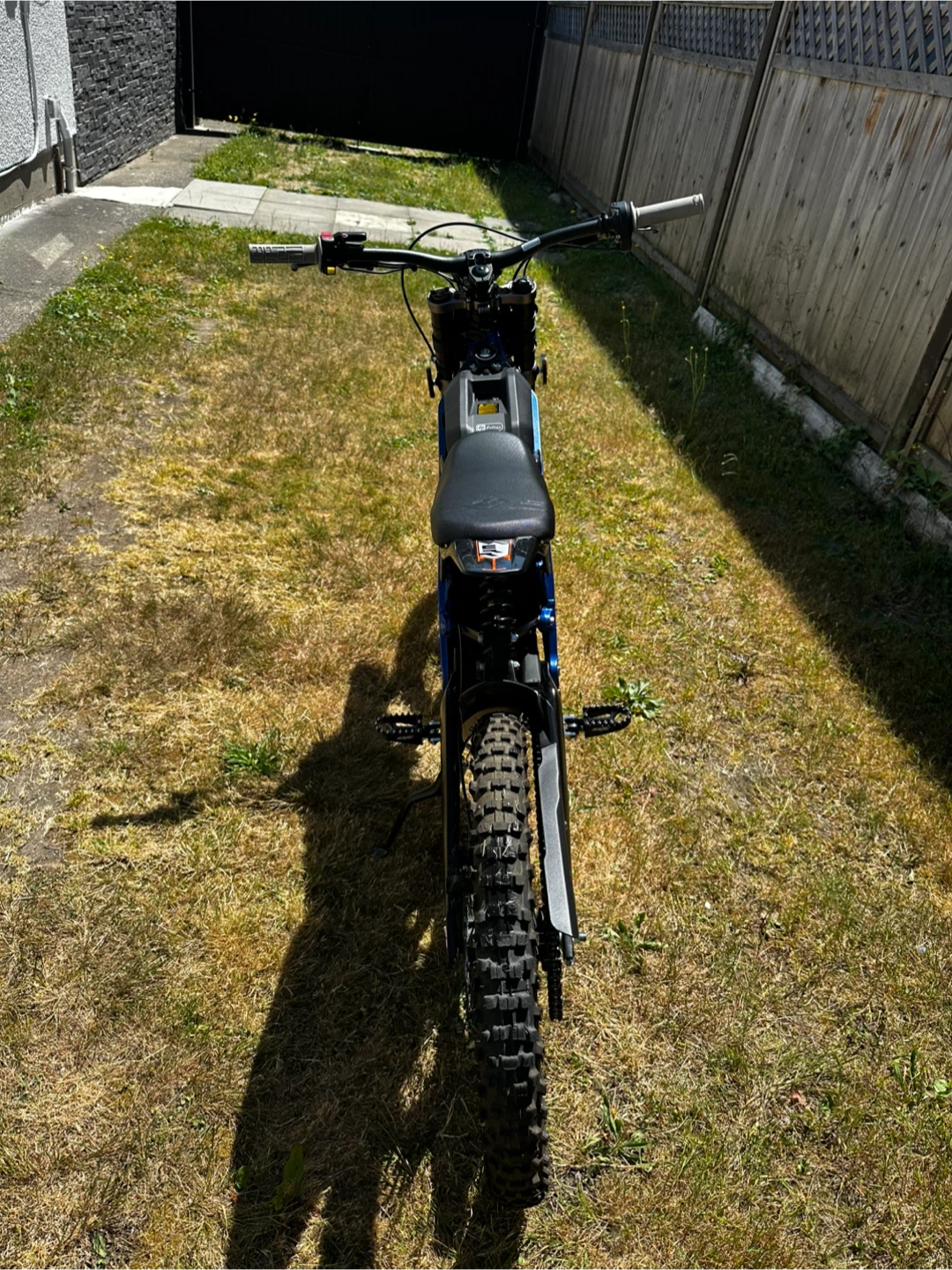 Surron Light Bee X Electric Dirt Bike - photo 3
