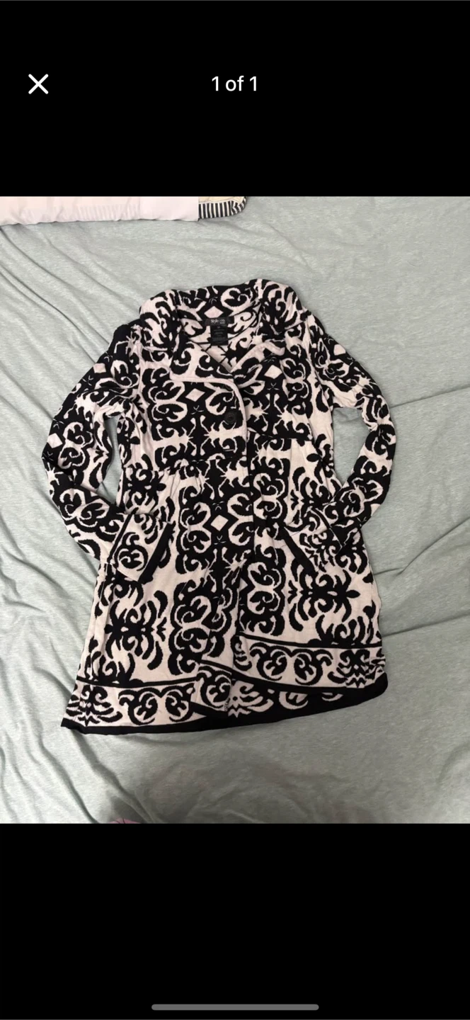 Style&co gorgeous cardigan with fancy designs (size s women’s)