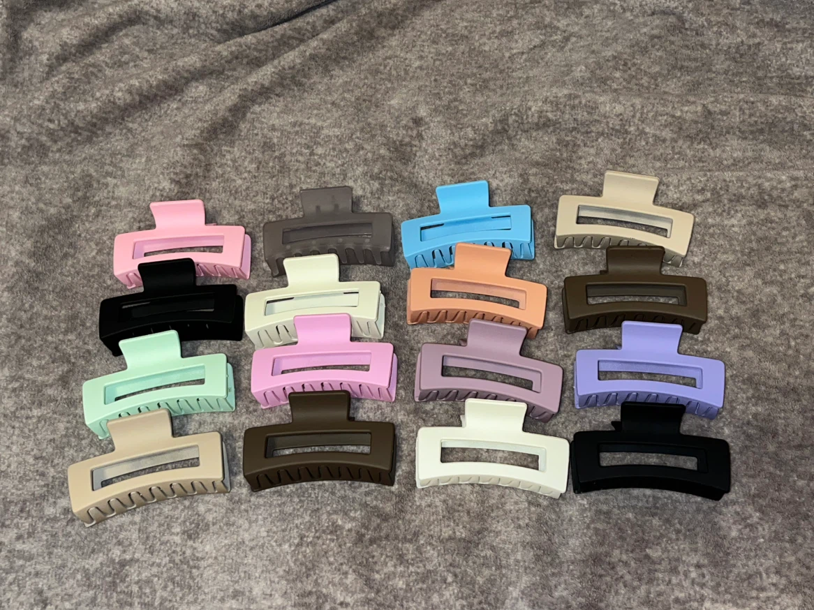 16 new hair clips all for $10 - photo 2