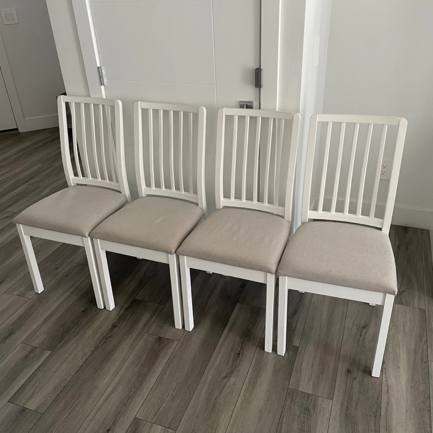 4 Dining Chairs