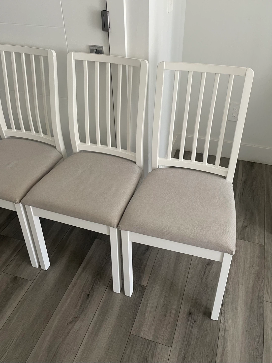 4 Dining Chairs - photo 2