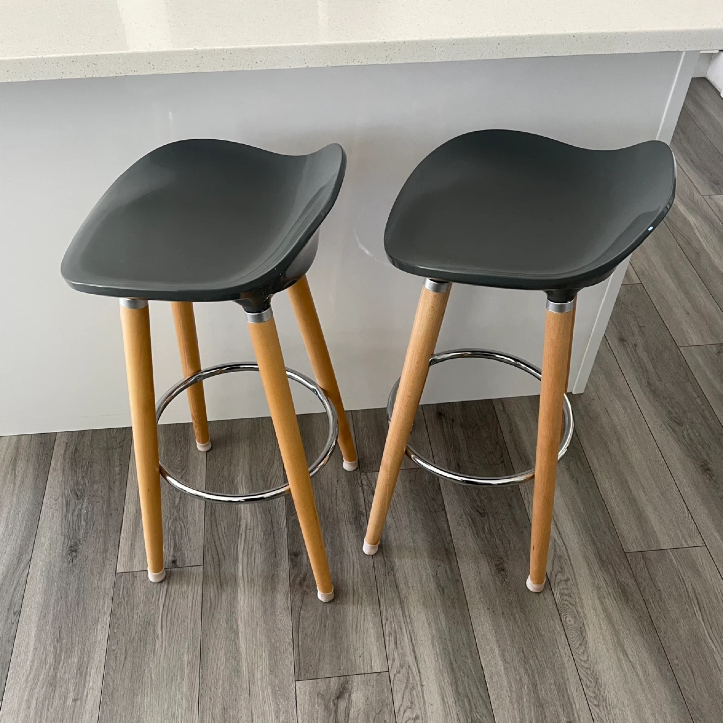 2 Bar Stools - photo 4