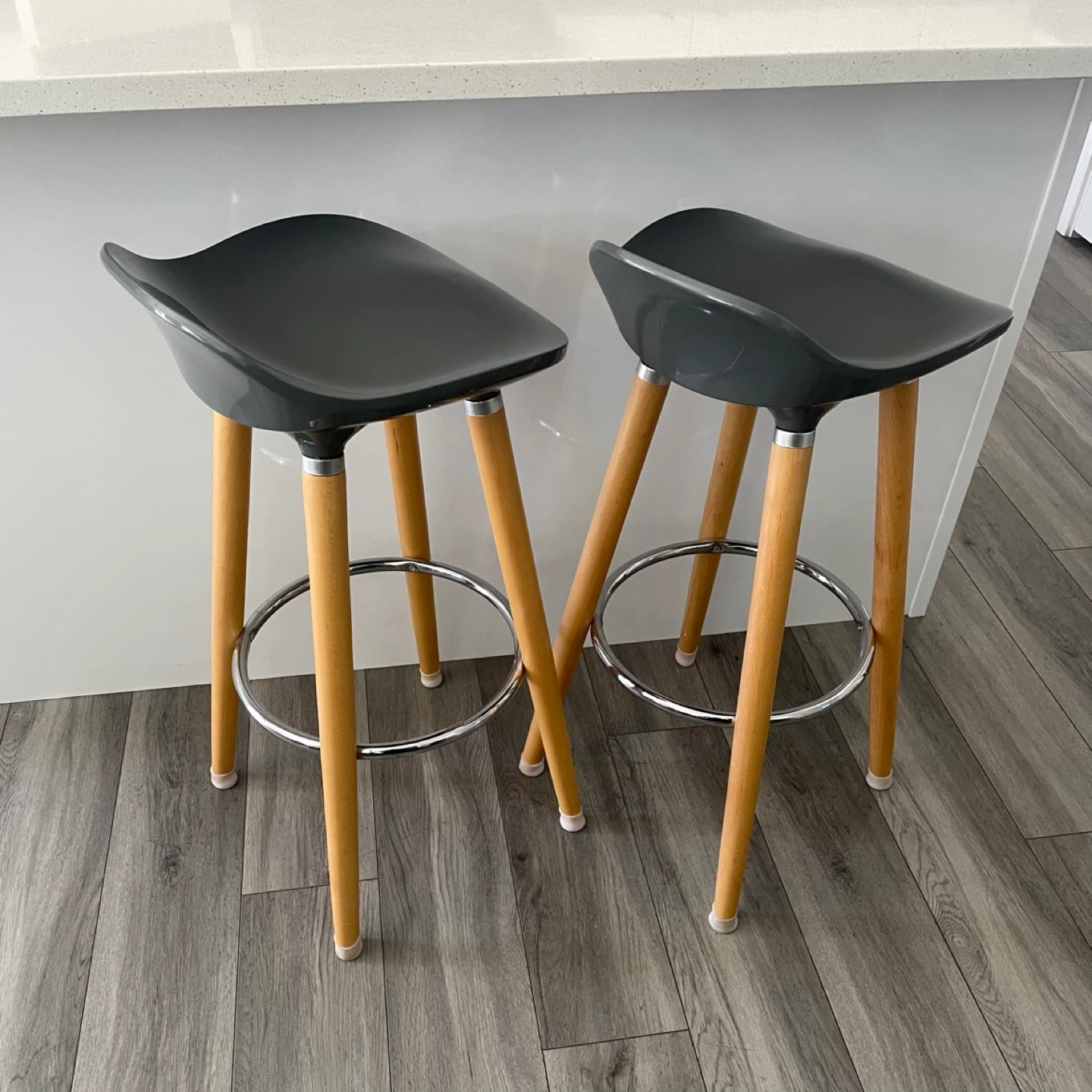 2 Bar Stools - photo 5