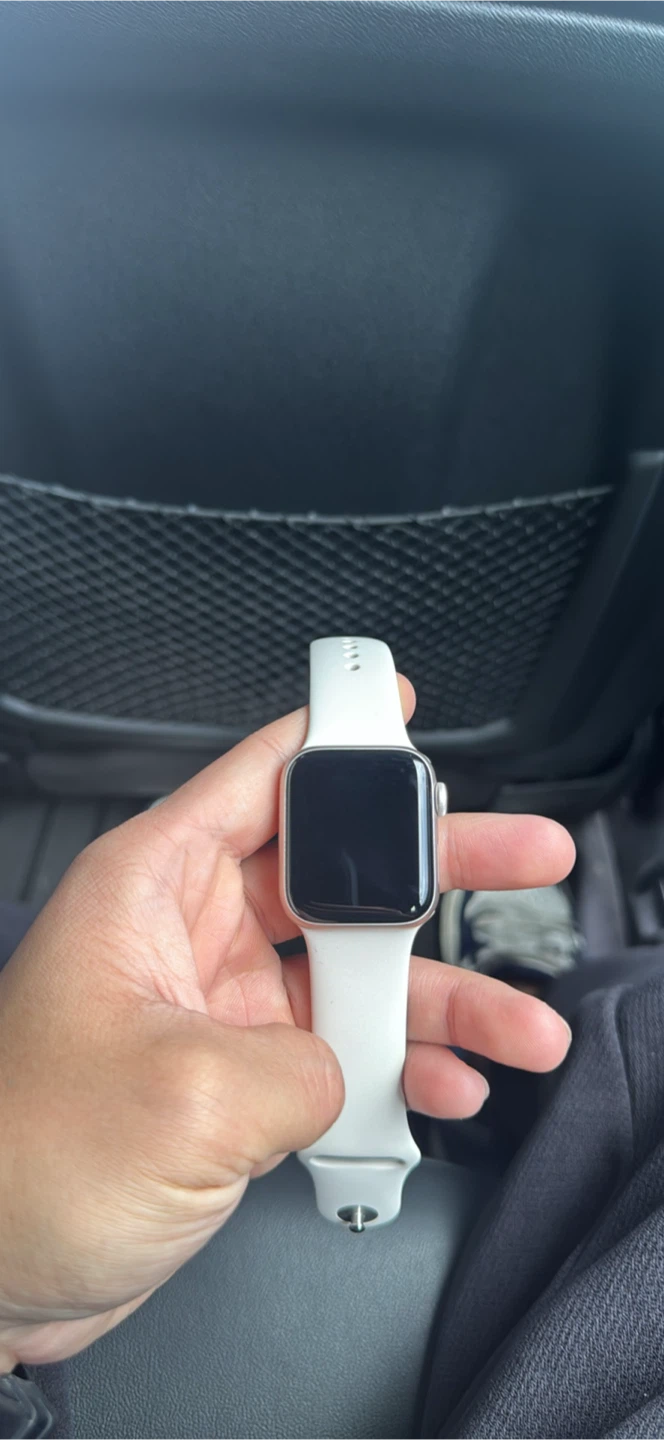 Apple Watch SE 40mm Starlight