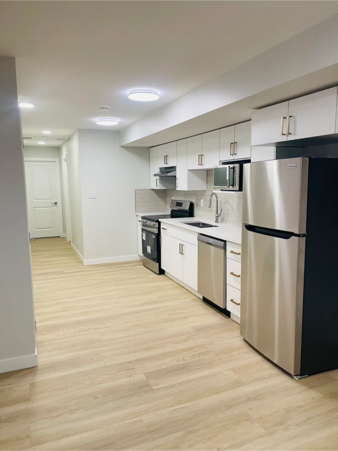 2bedrooms 1bathroom basement for rent - photo 4