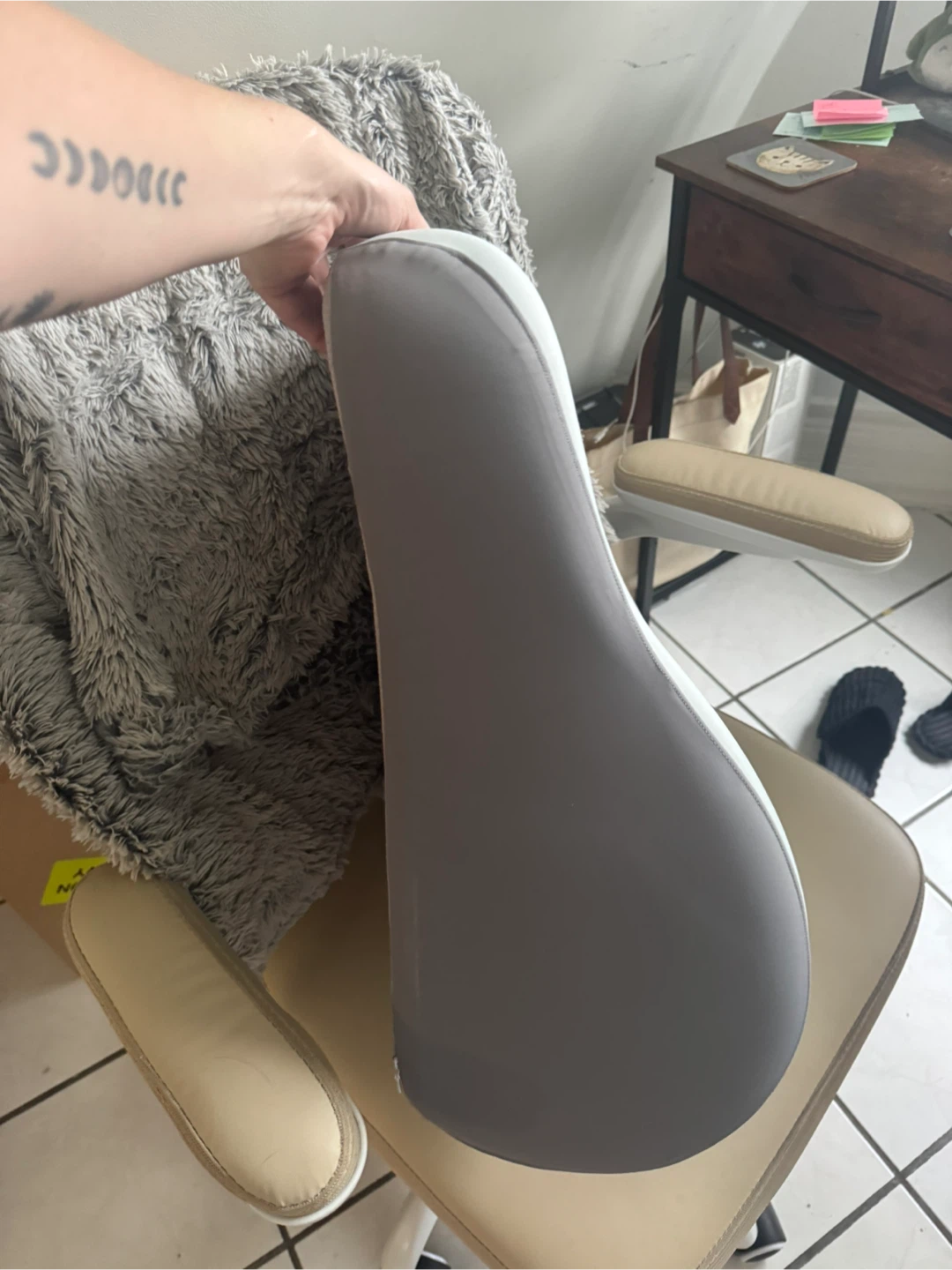 Ergonomic Memory Foam Support Pillow - photo 2