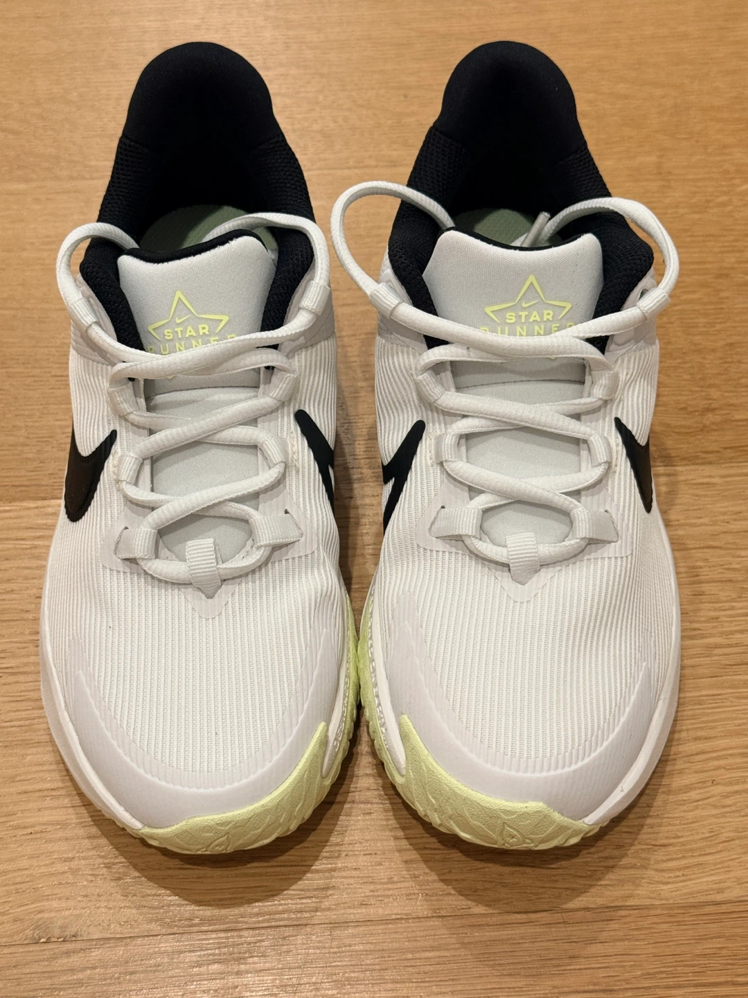 Nike Star Runner 4Y Shoes