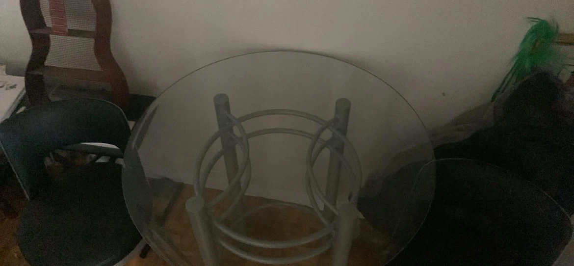 Glass top table with metal base - photo 3