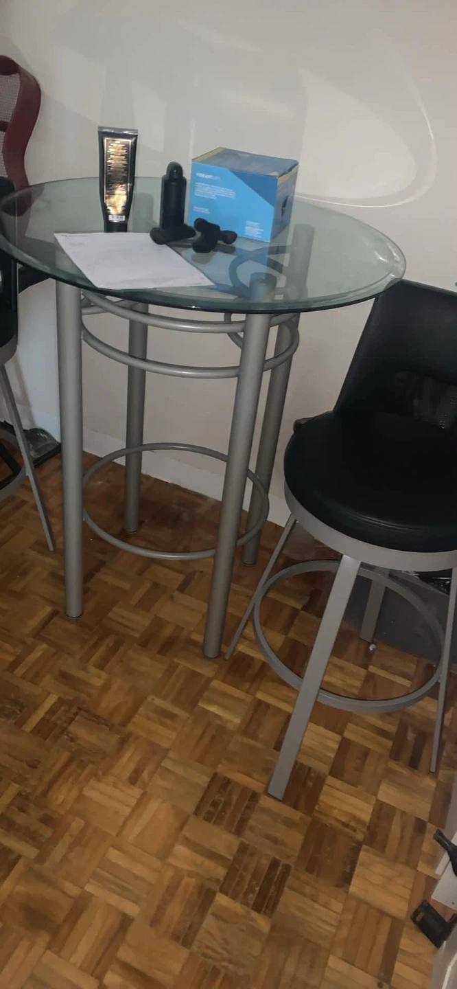 Glass top table with metal base - photo 5