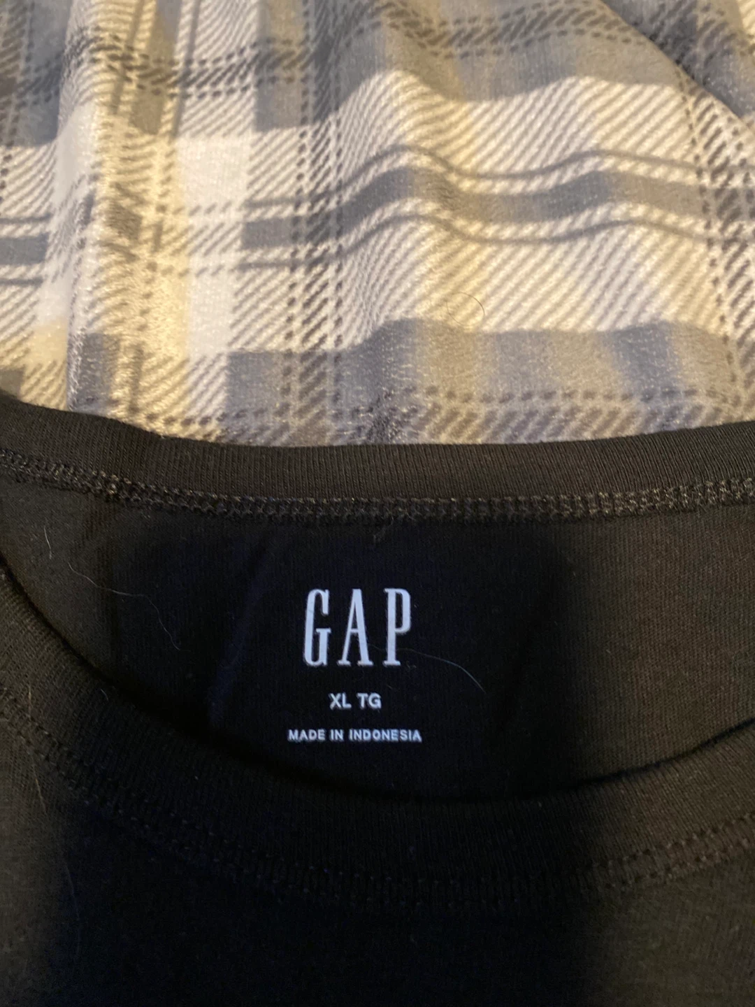 Women’s GAP Black T-Shirt Size XL - photo 2