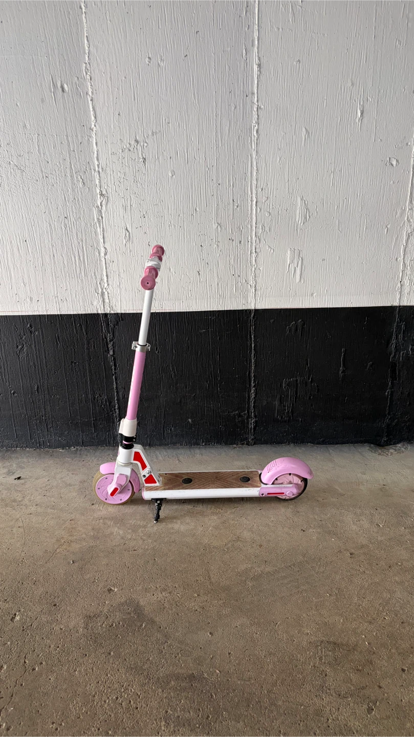 Gotrax® GKS Lumios Kids E-Scooter