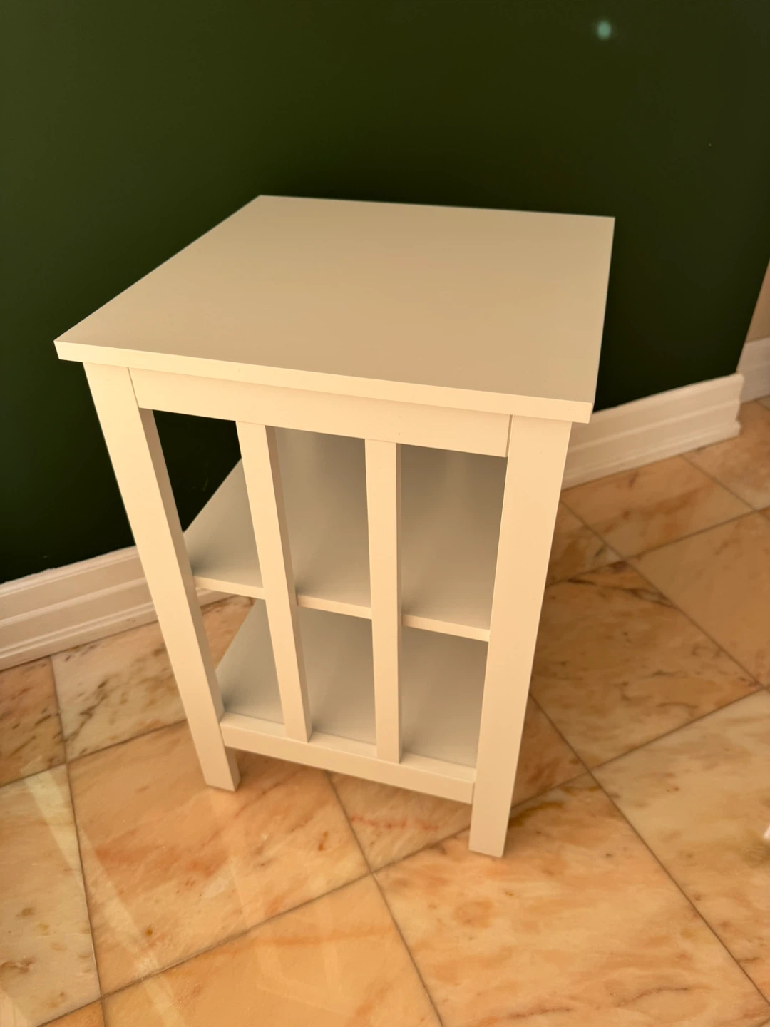 Marlijn 16” White Nightstand / End table - photo 5