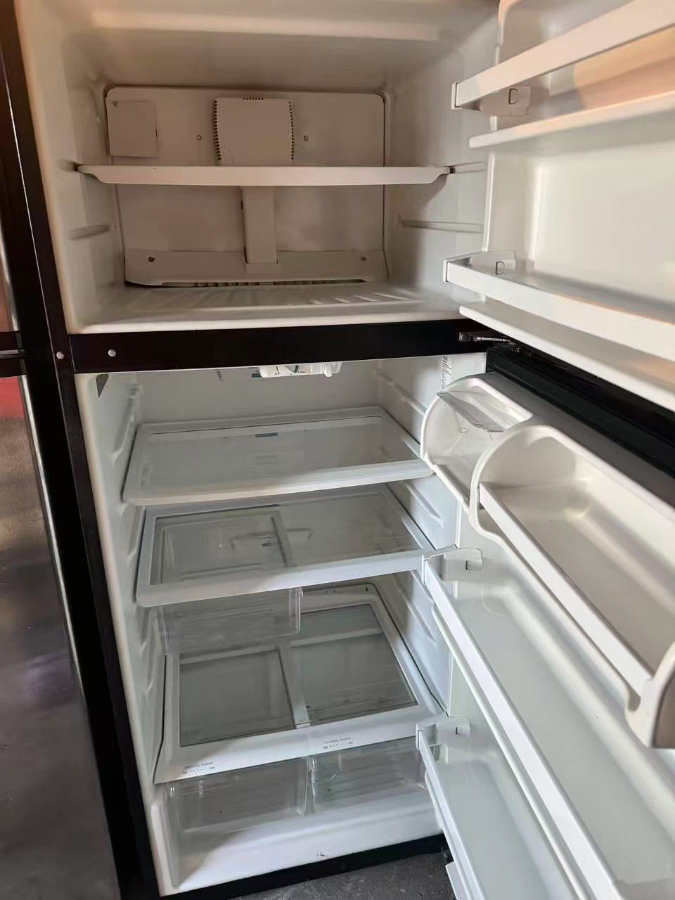 Good condition whirlpool 28” fridge $260 - photo 5