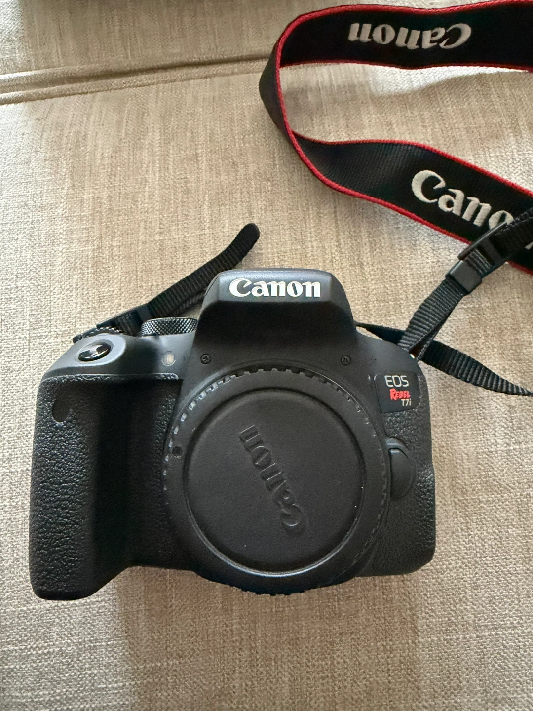 Canon EOS Rebel T7i Digital Camera with Lens Kit